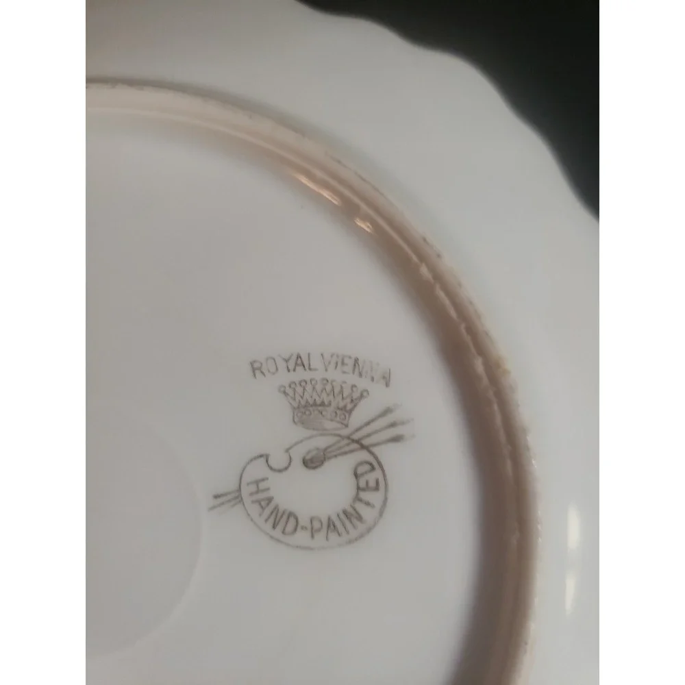 Royal Vienna Hand Painted‎ 6.5